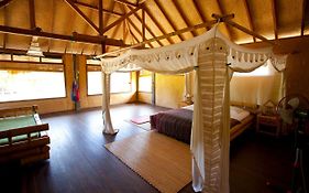Malole Surf House